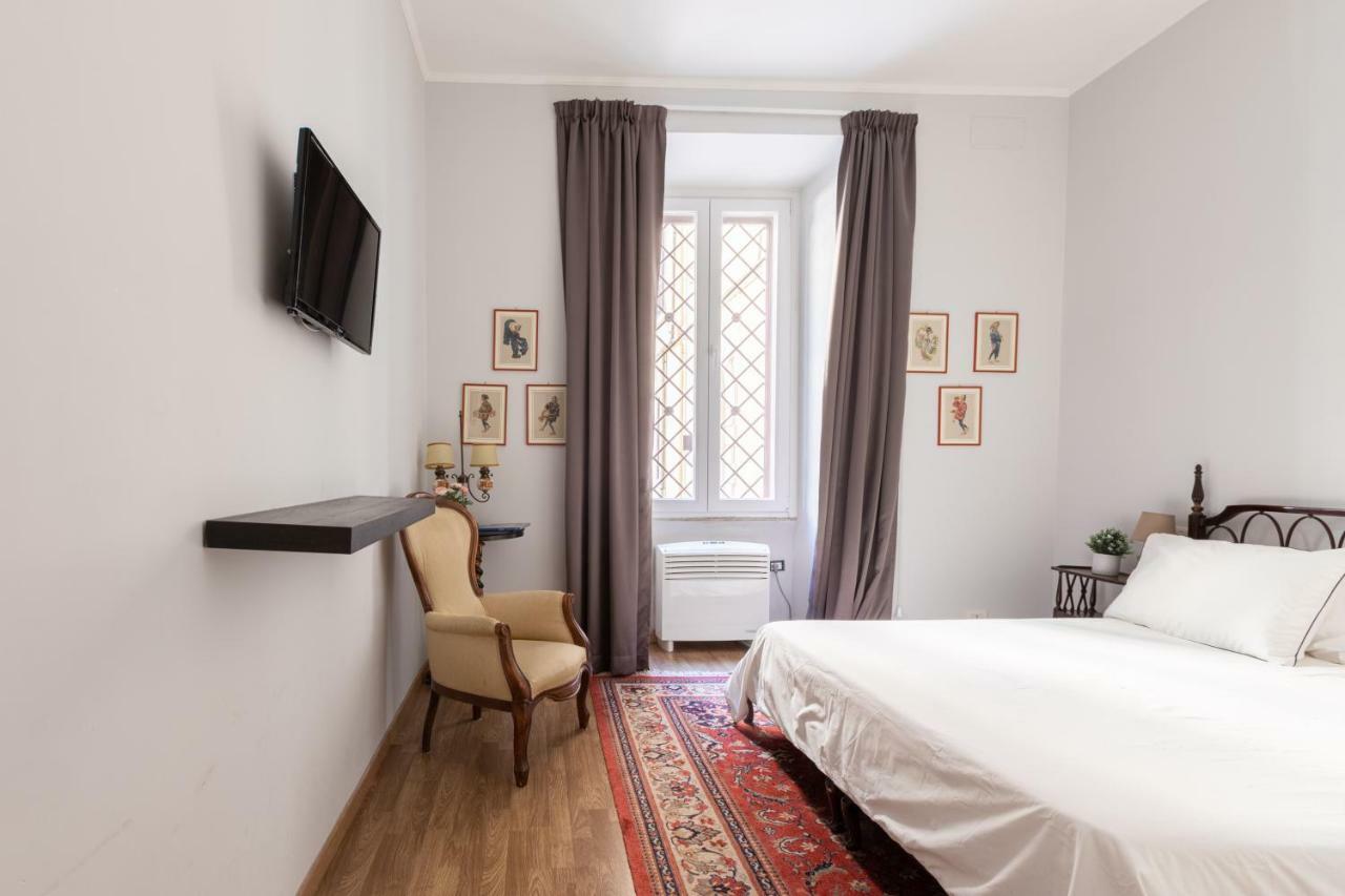 La Corte Pontificia 3* Rome