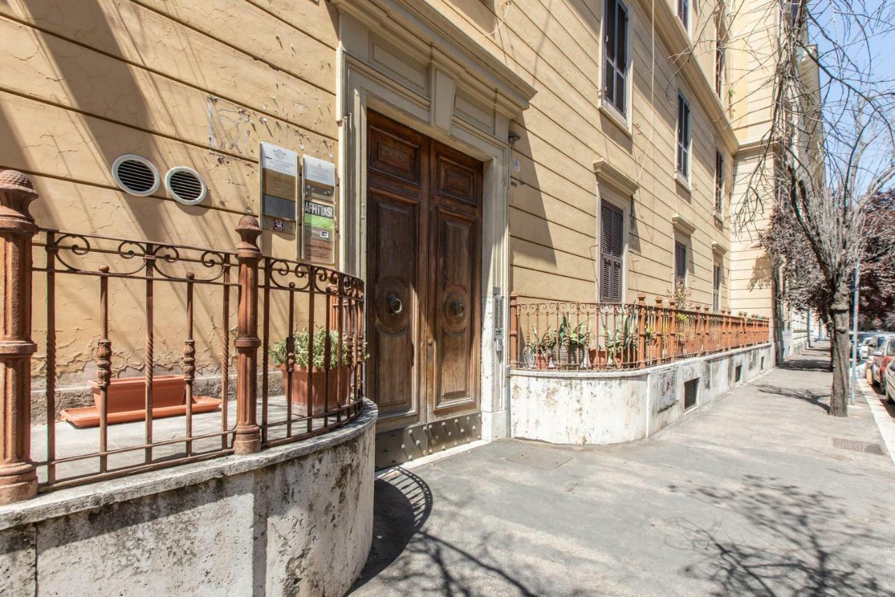 La Corte Pontificia 3* Rome
